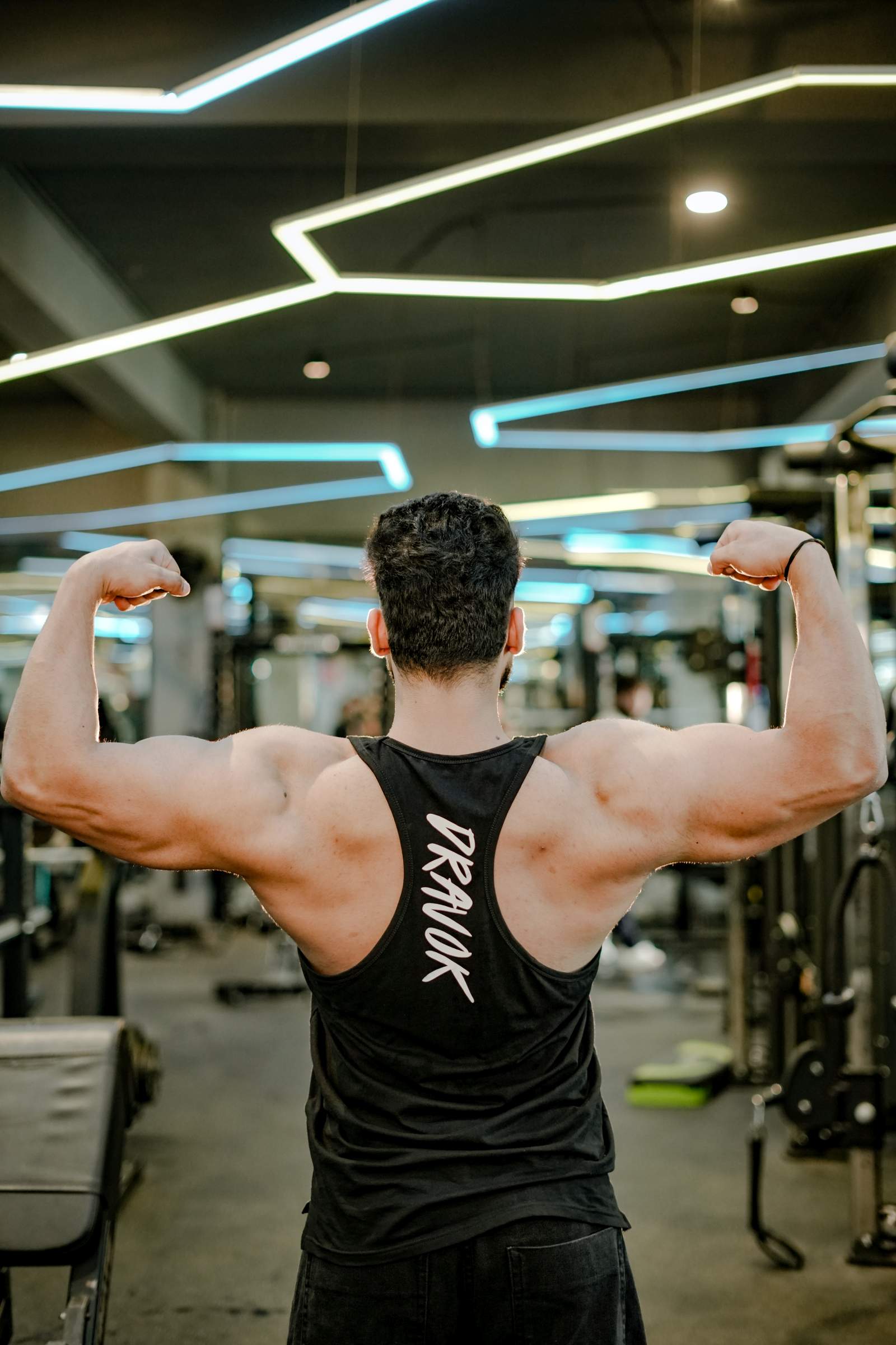 Dravok Stringer Tank Top - Image 3